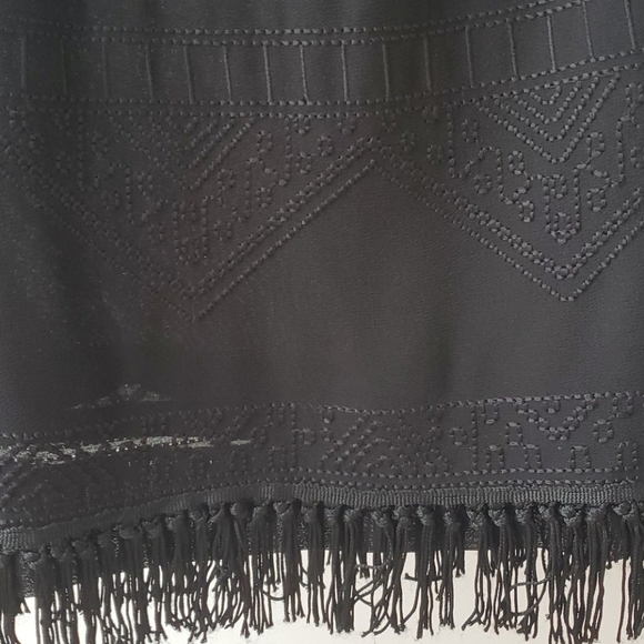 FC blk skirt with exquisite embroidery & fringe - Picture 4 of 6